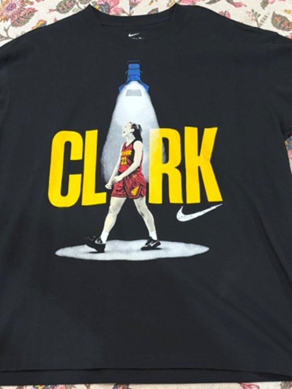 NWT Nike Loose Fit Caitlyn Clark t-shirt Mens Large
